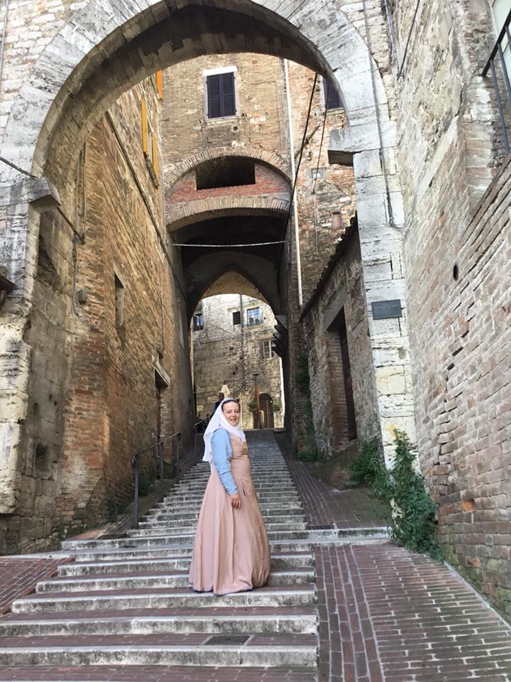 36188463_1963546950324223_874064804384342016_n